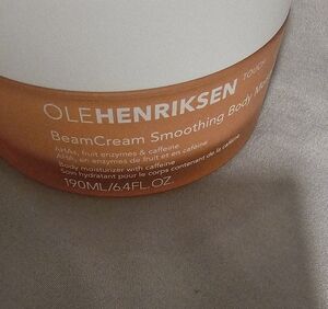 Ole Henriksen Touch BeamCream Smoothing Body Moisturizer - Orange and White